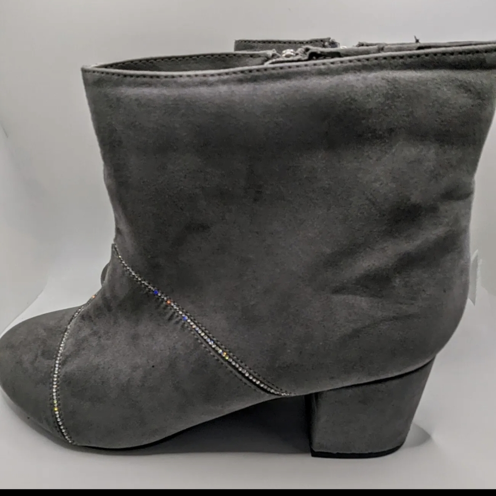 Womens Silver Gray Ankle Booties Size 12 wide